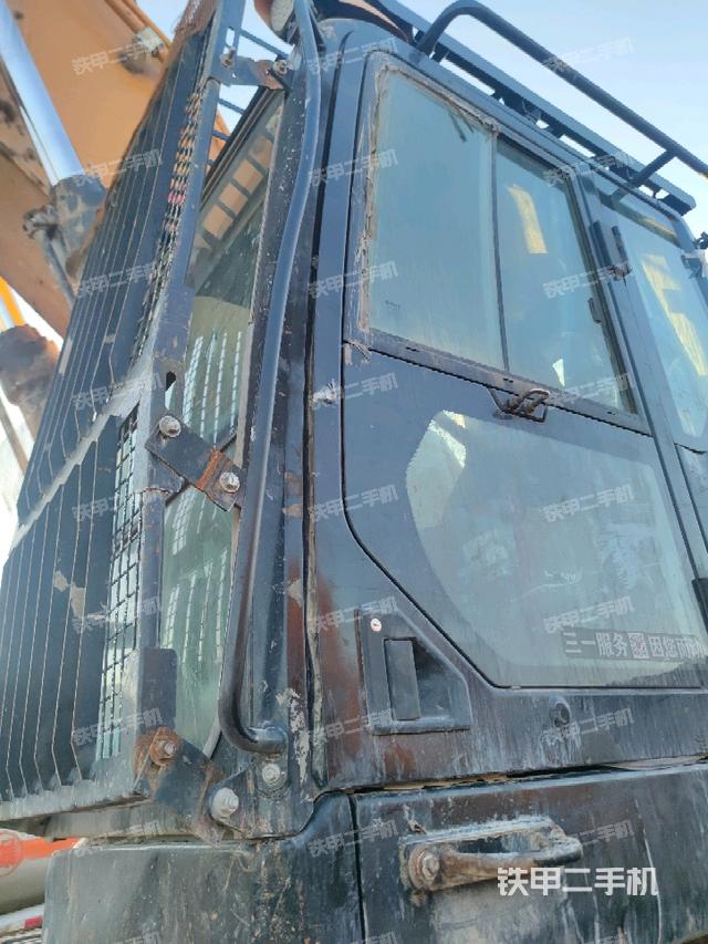 駕駛室左前45度（駕駛室部分）