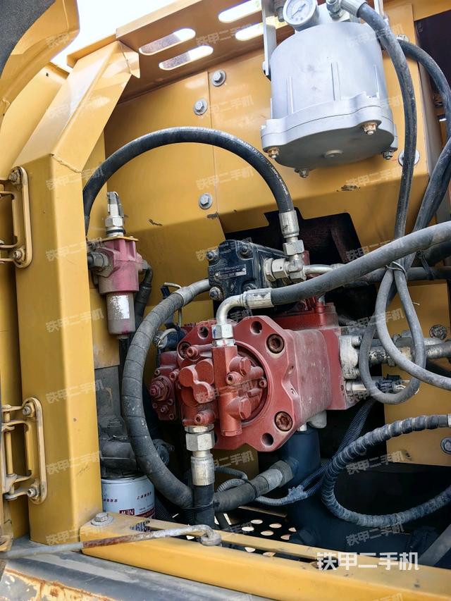 液壓泵室（大件艙室）