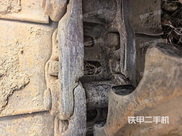 左側(cè)行走馬達(dá)蓋板（行走機構(gòu)）