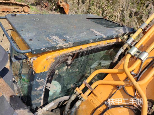 駕駛室頂部俯視（上車部件）