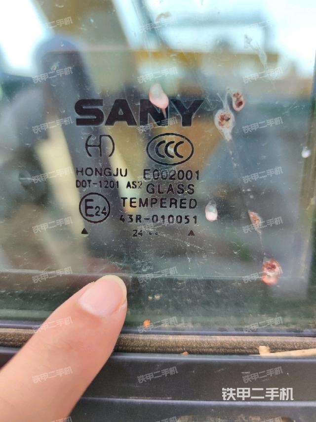 后窗玻璃角標(biāo)（駕駛室部分）