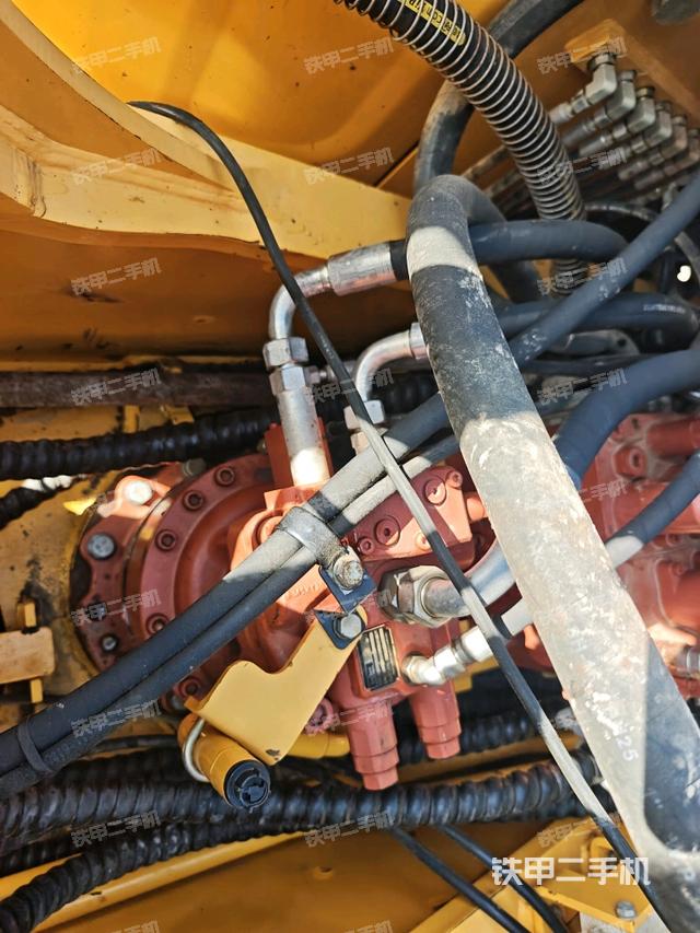 回轉(zhuǎn)馬達(dá)（上車部件）