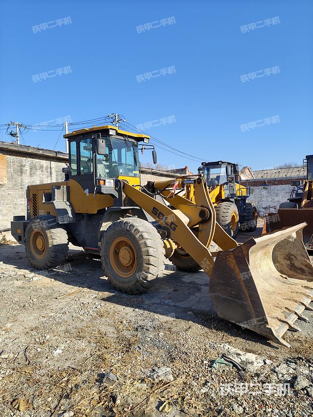 工作裝置整體（整機(jī)外觀及大件）