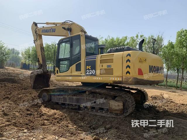 小松PC220-8M0挖掘機(jī)