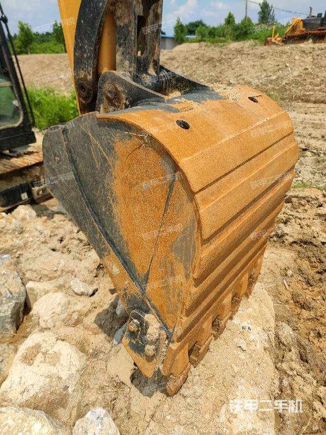 鏟斗右后整體（工作和回轉(zhuǎn)裝置）