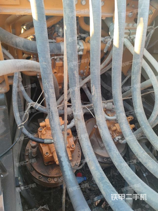 回轉(zhuǎn)馬達(dá)（上車部件）