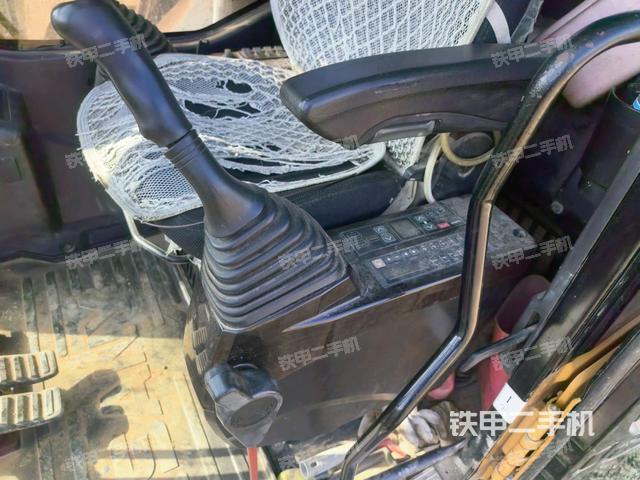 座椅左側(cè)控制臺(tái)/音響/含左手柄（駕駛室部分）