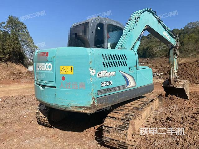 整機右后45°（整機外觀）