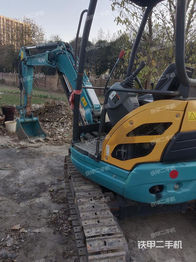 單側(cè)履帶整體（整機(jī)外觀）