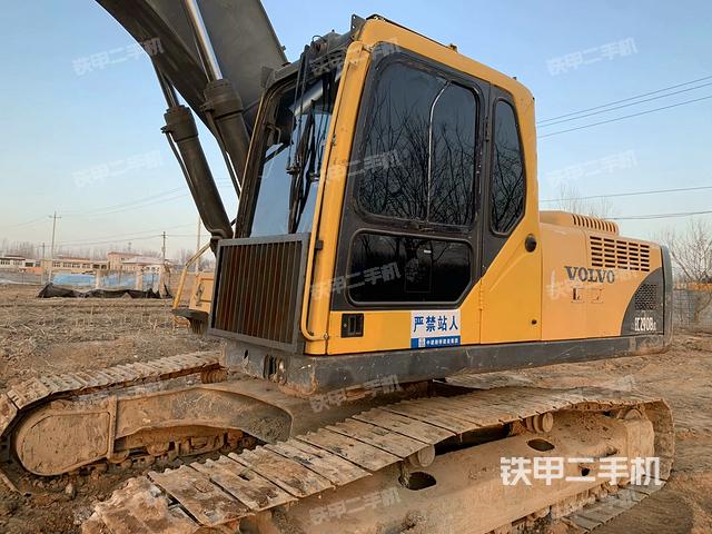 駕駛室整體（整機(jī)外觀）