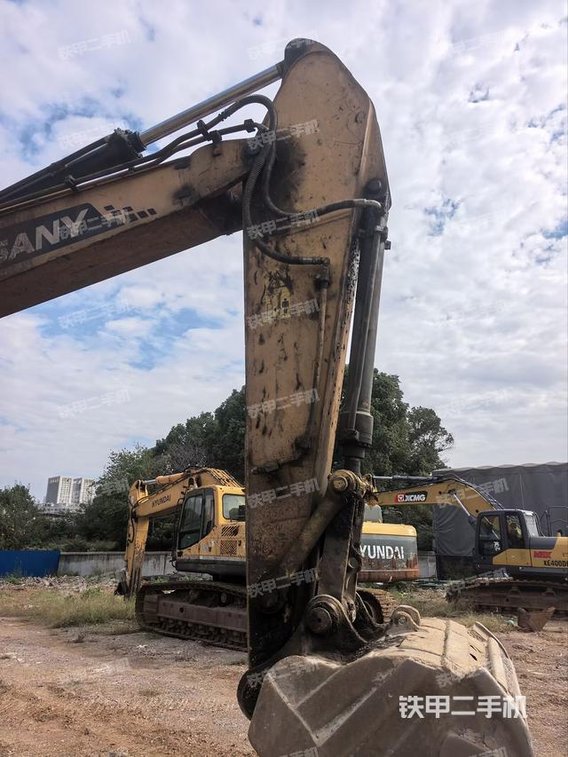 小臂整體右前（工作和回轉(zhuǎn)裝置）