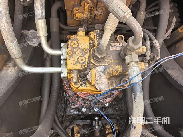 回轉(zhuǎn)馬達(dá)（上車部件）