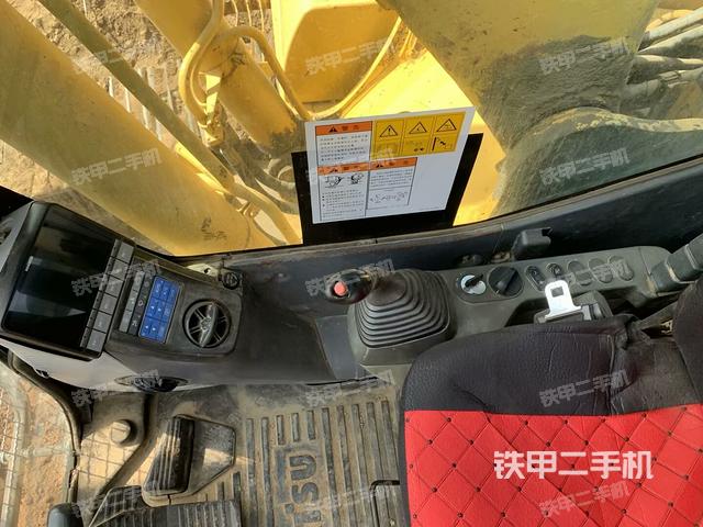 駕駛室整體（整機(jī)外觀）