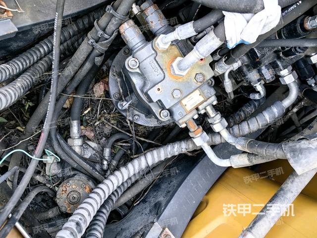 回轉(zhuǎn)馬達（上車部件）