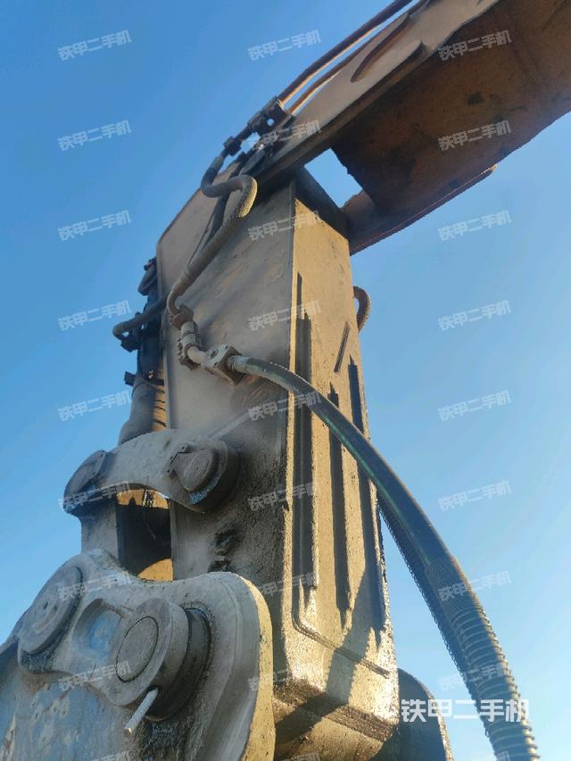 小臂整體左后（工作和回轉(zhuǎn)裝置）