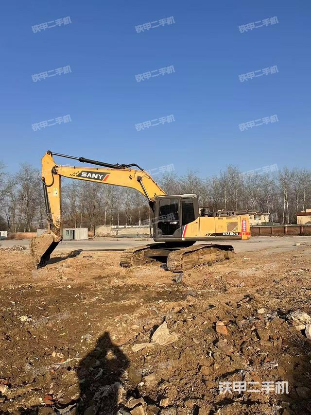 三一重工SY215C挖掘机