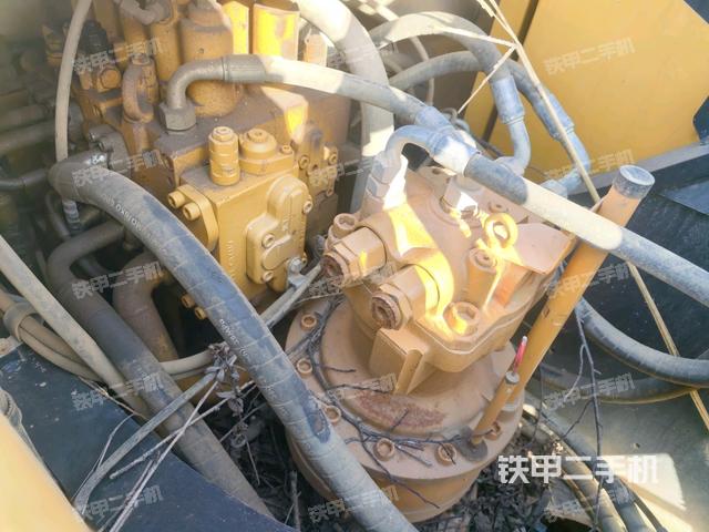 回轉(zhuǎn)馬達(dá)（上車部件）