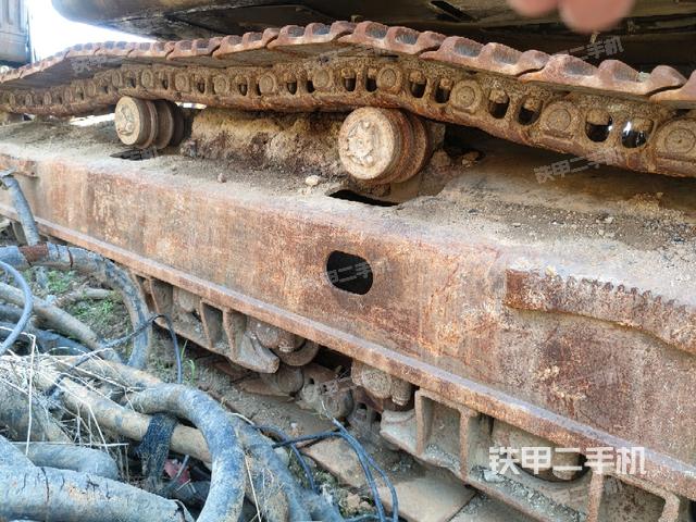 左導(dǎo)向輪（行走機(jī)構(gòu)）