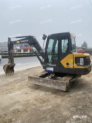 沃尔沃EC55D挖掘机实拍图片