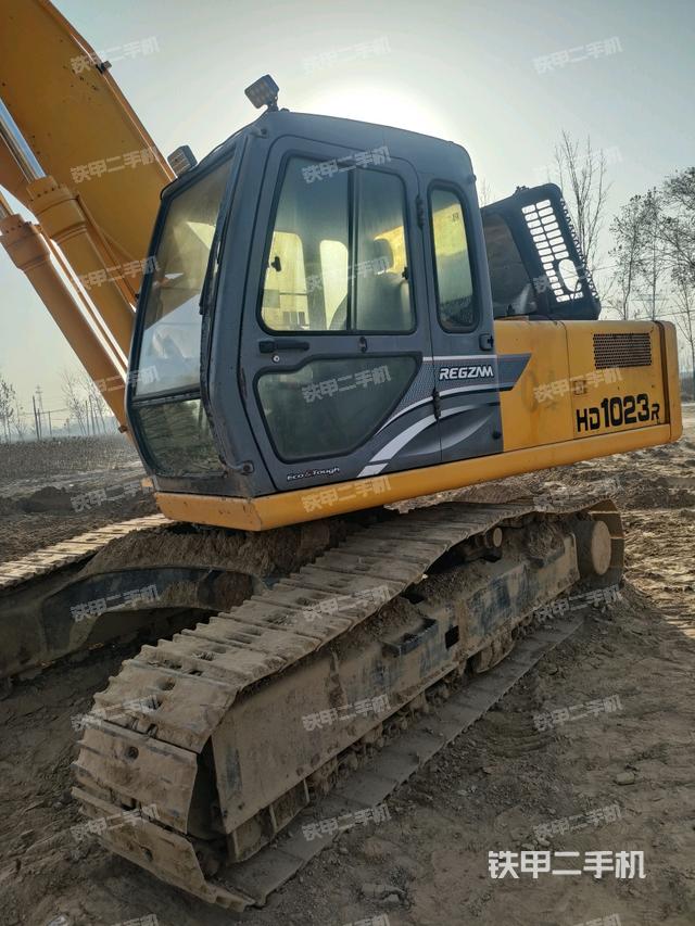 駕駛室整體（整機(jī)外觀）