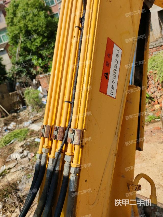 大臂背部俯視（工作和回轉(zhuǎn)裝置）