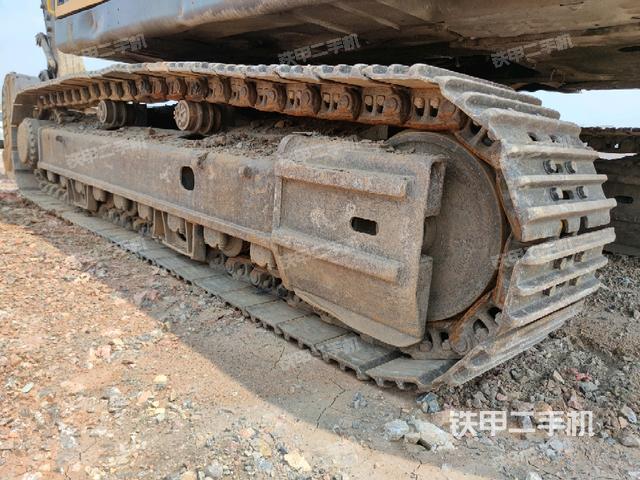 右側(cè)履帶整體（行走機(jī)構(gòu)）