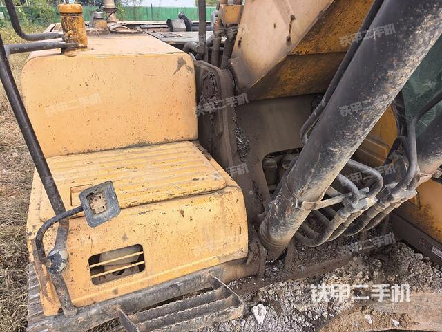 大臂根部?斜視（工作和回轉(zhuǎn)裝置）