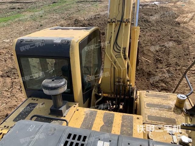 駕駛室頂部（整機(jī)外觀）