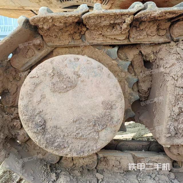 單側(cè)履帶整體（整機(jī)外觀）