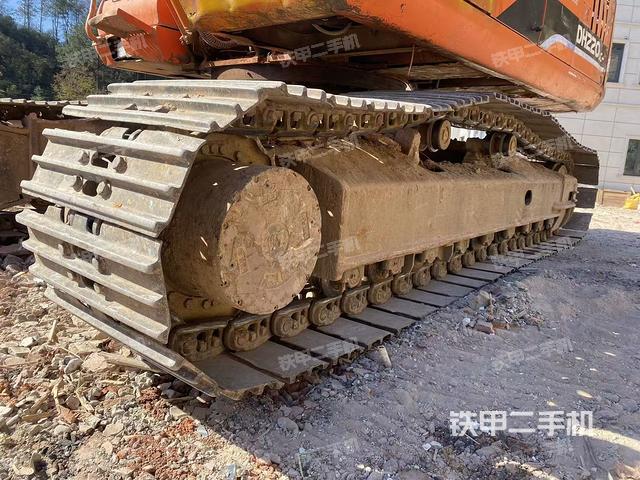 單側履帶整體（整機外觀）