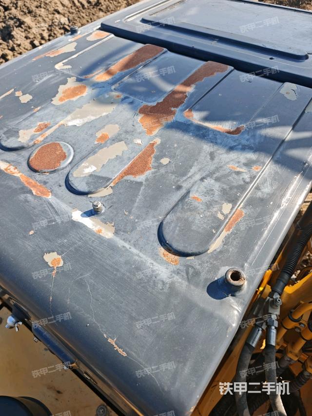 駕駛室頂部俯視（上車部件）