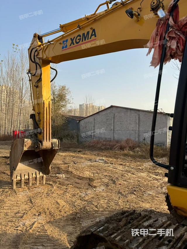 駕駛室整體（整機(jī)外觀）