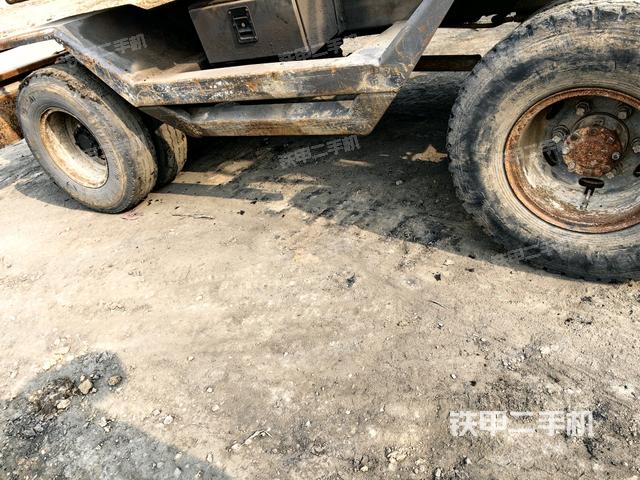 左側(cè)履帶整體?（行走機構(gòu)）