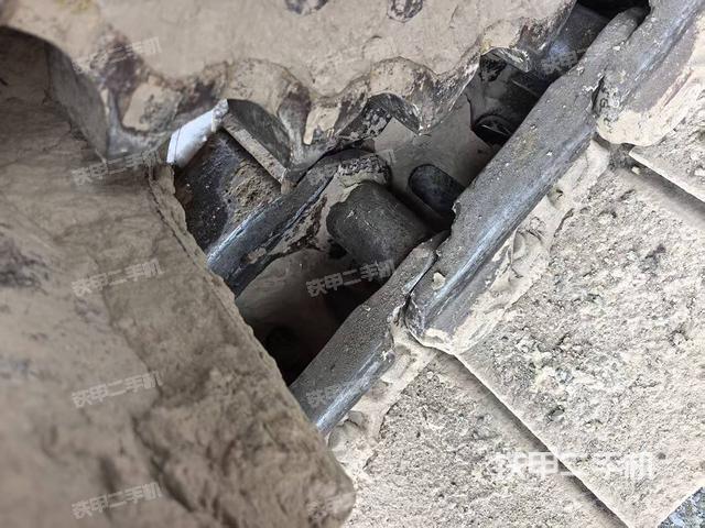 單側(cè)履帶整體（整機(jī)外觀）