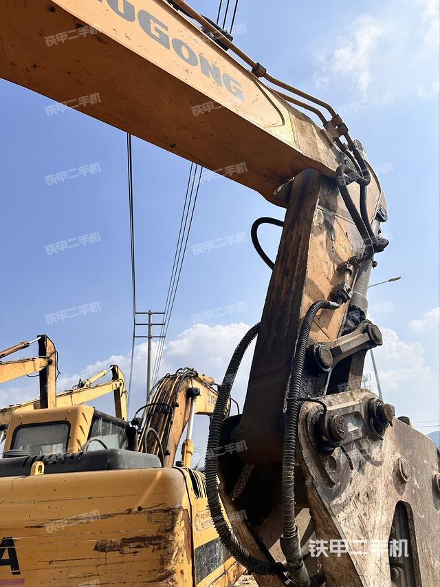 大臂整體?右側(cè)（工作和回轉(zhuǎn)裝置）