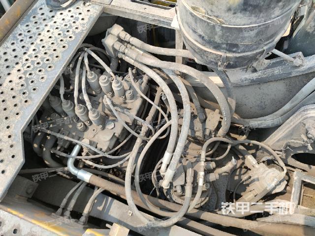 回轉(zhuǎn)馬達(dá)（上車部件）