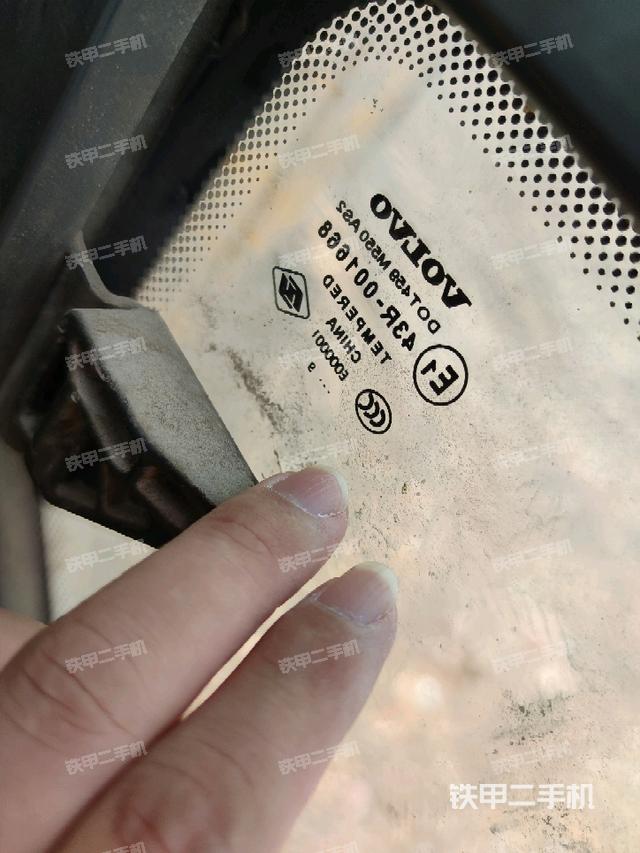 后窗玻璃角標(biāo)（駕駛室部分）