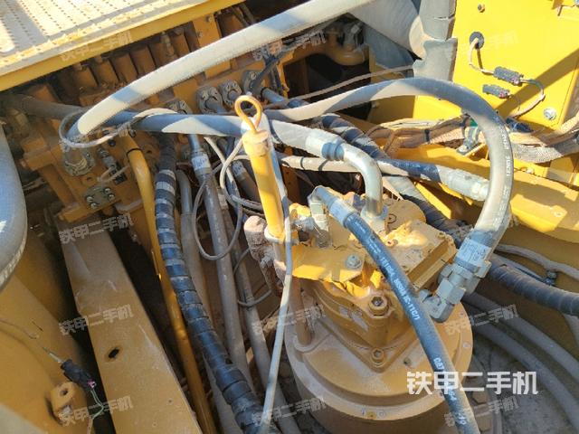 回轉(zhuǎn)馬達（上車部件）