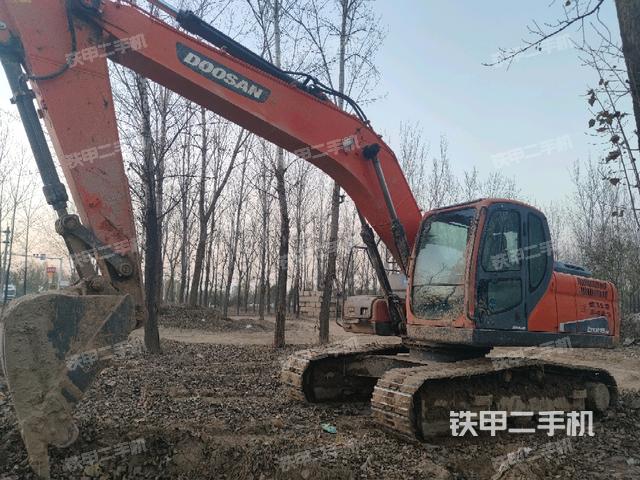 斗山DX215-9C挖掘机