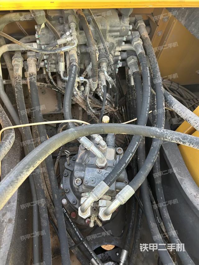 回轉(zhuǎn)馬達(dá)（上車部件）