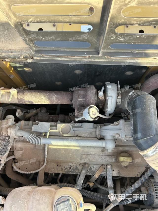 氣門室蓋螺絲特寫（上車部件）