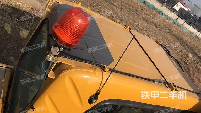 駕駛室頂部（整機(jī)外觀）