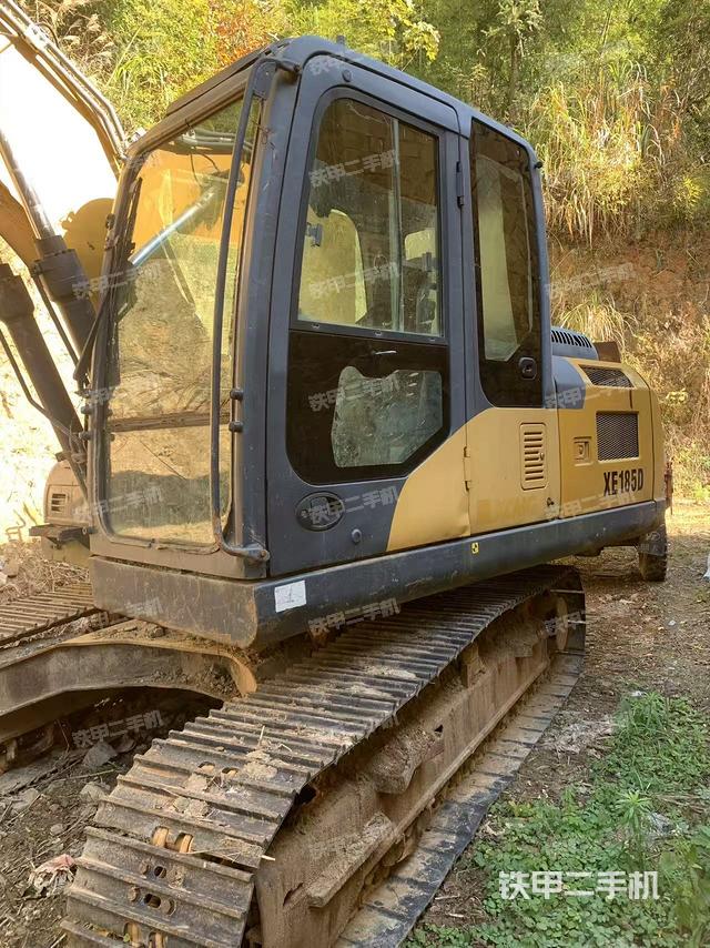 徐工XE135D挖掘機(jī)