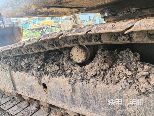 左侧履带整体 （行走机构）