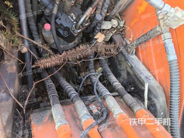 回轉(zhuǎn)馬達(dá)（上車部件）