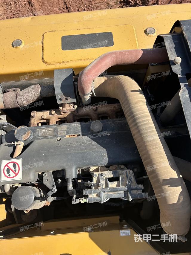 氣門室蓋螺絲特寫（上車部件）