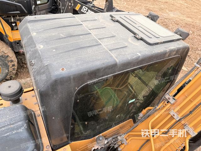 駕駛室頂部（整機(jī)外觀）