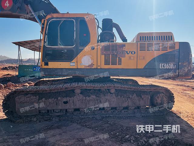 单侧履带整体（整机外观）