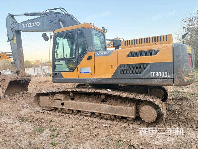 沃尔沃EC250DL挖掘机