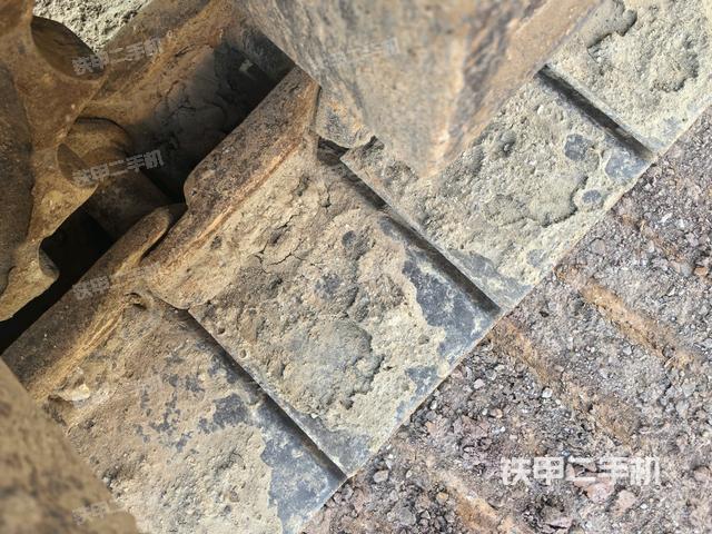 左側(cè)履帶整體?（行走機(jī)構(gòu)）